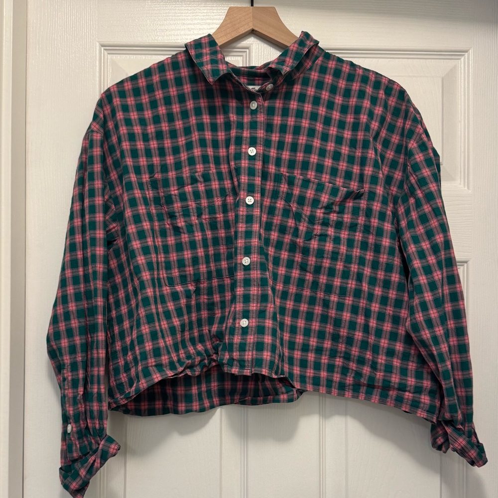 Madewell Cropped Plaid Button-Up Shirt in Pink and Green
